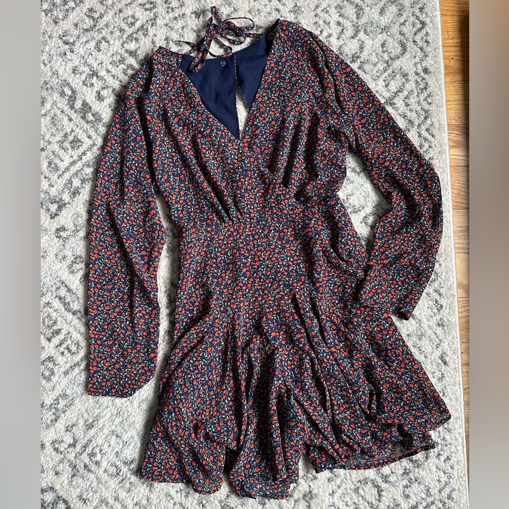 ♻️LAST DAY 4/17♻️ Lulus Flowy Open Back Floral Romper